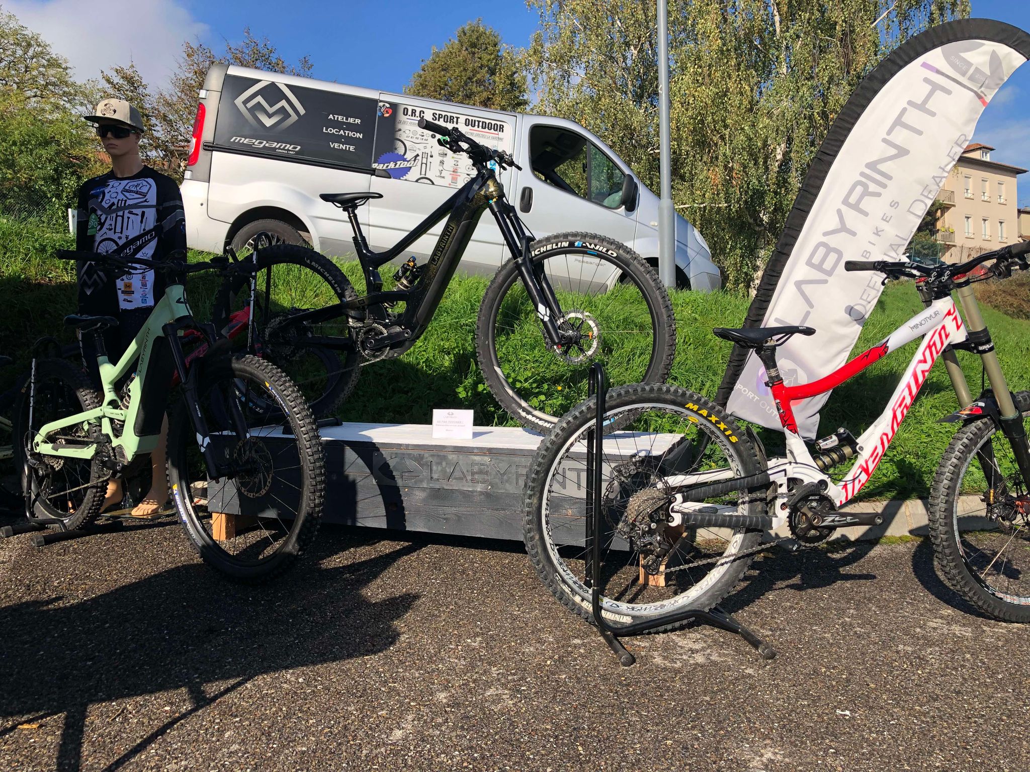Labyrinth bikes